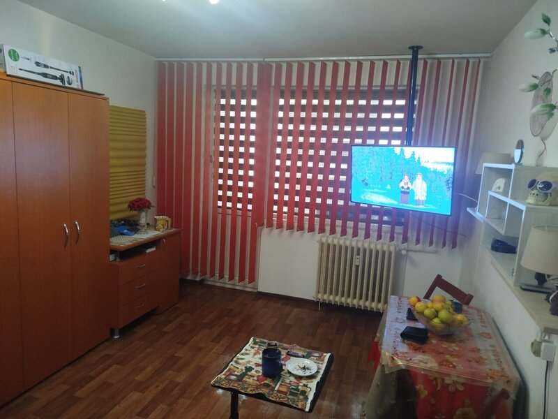 Dristor, Ramnicu Sarat, bloc mixt, garsoniera, etaj 1/10