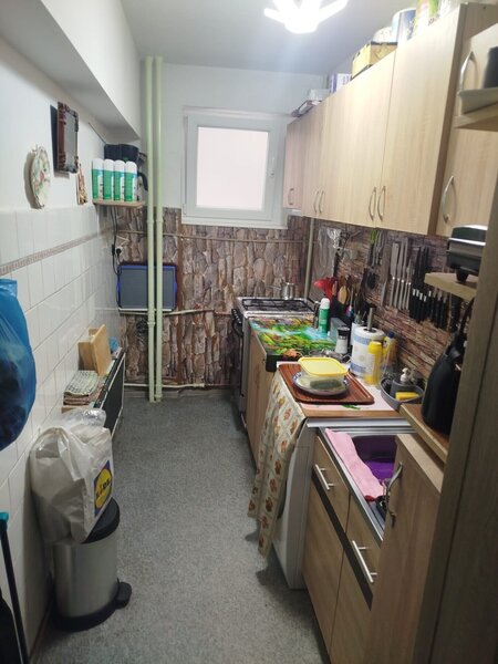 Dristor, Ramnicu Sarat, bloc mixt, garsoniera, etaj 1/10